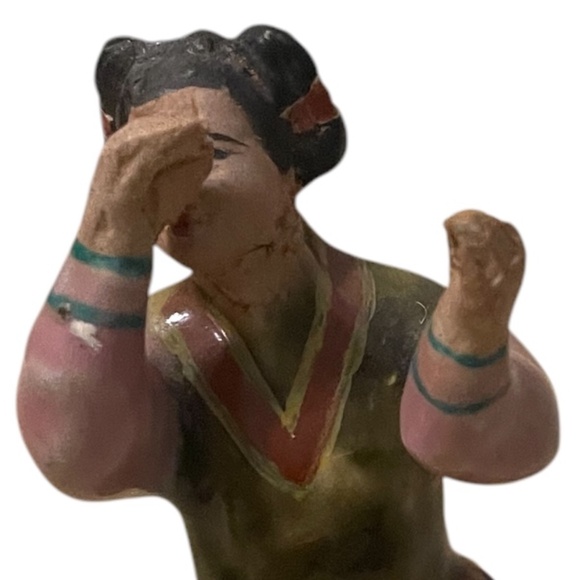 Pair Of Two Vintage Hand‎ Painted Oriental Pottery Figurines - Picture 7 of 9